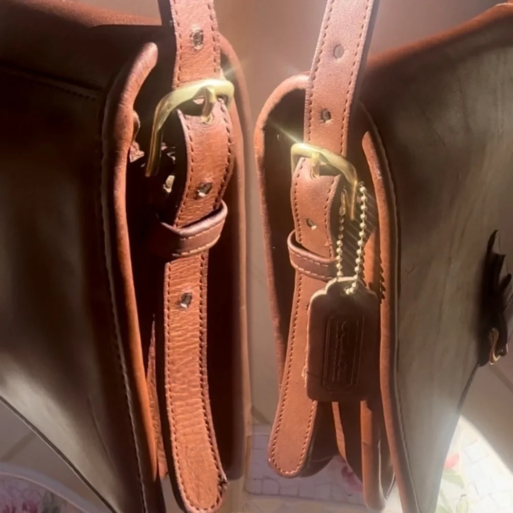 VINTAGE COACH MAHOGANY SADDLE POUCH BAG Style 9585